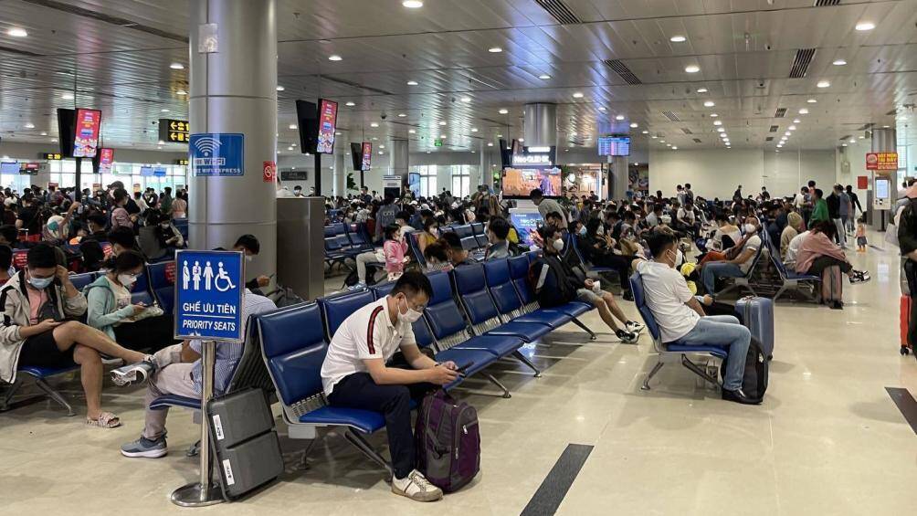 Phó Chủ tịch chuyên trách Uỷ ban ATGT Quốc gia Khuất Việt Hùng cho biết: Bộ GTVT đã có những chỉ đạo về vận tải Tết từ rất sớm. Các cơ quan quản lý nhà nước, doanh nghiệp vận tải, trong đó có hàng không vì thế cũng đã lên phương án từ rất sớm, chủ động, linh hoạt trong kế hoạch phục vụ Tết.