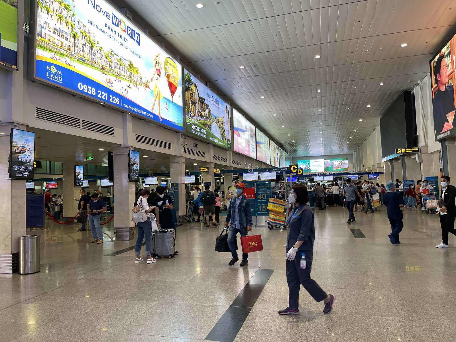 Được biết trong ngày hôm nay (26/1), dự kiến có 697 chuyến bay đi/đến Cảng HKQT Tân Sơn Nhất với tổng số gần 64 nghìn khách.