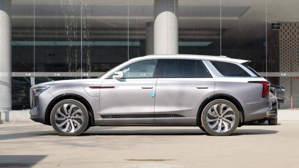 5. Hongqi E-HS9
