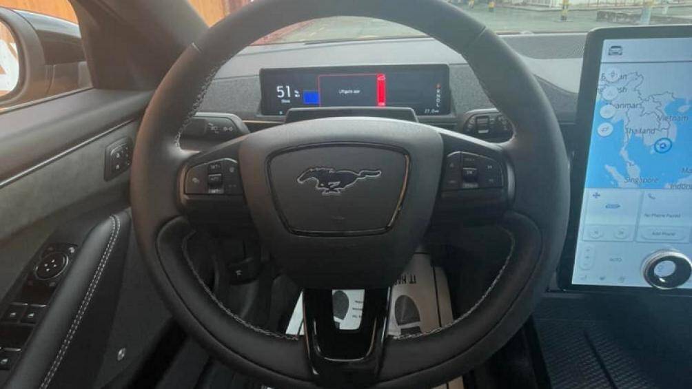 Xe được trang bị viên pin dung lượng 91 kWh, mang đến khả năng di chuyển 378 km cho mỗi lần sạc đầy