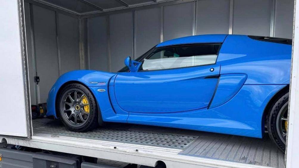 Mẫu xe thể thao của Lotus có thể hoàn thành 100 km/h chỉ trong thời gian 3,3 giây trước khi đạt tốc độ tối đa lên đến 289 km/h