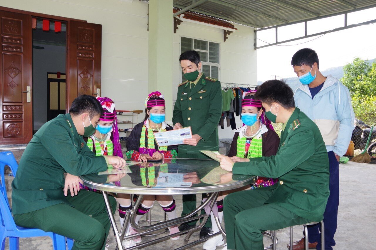 Điều ấm lòng đối với đơn vị trong dịp Tết là được cấp ủy, chính quyền và bà con nhân dân đùm bọc, sẻ chia với những việc làm rất thiết thực, cụ thể. Nhờ vậy, tinh thần "Đồn là nhà, biên giới là quê hương, đồng bào các dân tộc như anh, em ruột thịt" đã được phát huy cao độ. Mọi cán bộ, chiến sỹ đều yêu tâm, gắn bó, đón Tết với bà con như người thân trong gia đình.