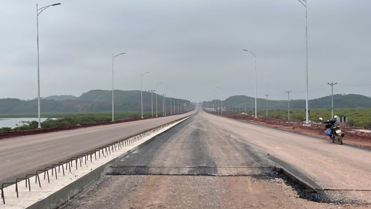 Cao tốc Vân Đồn - Móng Cái là đoạn tuyến cuối cùng trong chuỗi cao tốc dọc tỉnh của Quảng Ninh kéo dài từ cầu Bạch Đằng, TX Quảng Yên đến Cửa khẩu Quốc tế Móng Cái.
Khi dự án hoàn thành và đưa vào sử dụng, Quảng Ninh sẽ trở thành tỉnh sở hữu đường cao tốc dài nhất Việt Nam với chiều dài gần 200km.