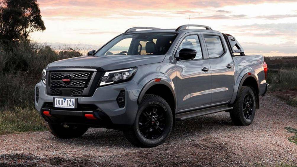 10. Nissan Navara (doanh số: 9.882 chiếc)