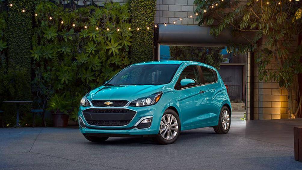 1. Chevrolet Spark LS 2022 (giá: 14.595 USD)
