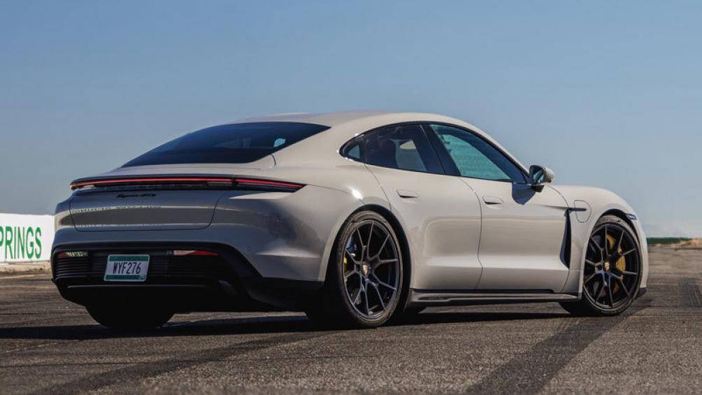 2. Porsche (86 lỗi/100 xe)