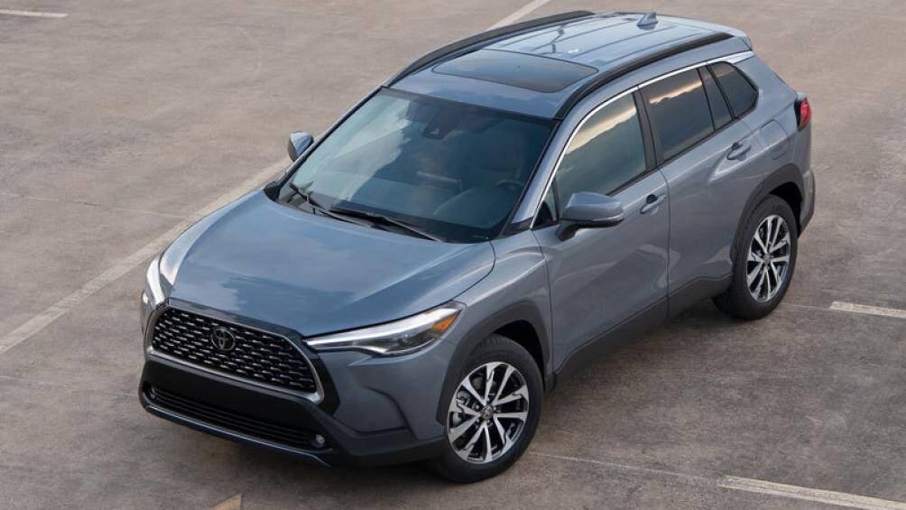 4. Toyota (98 lỗi/100 xe)