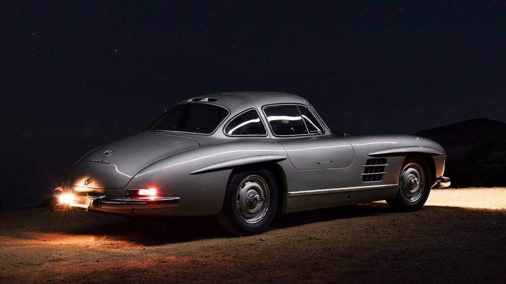 Việc trùng tu kỹ lưỡng này đã giúp chiếc xe đạt giải "Gullwing tốt nhất" tại sự kiện Gullwing Group National Meeting năm 1980