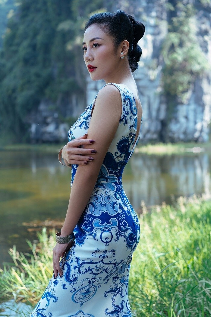Đi qua những đổ vỡ tình cảm, âm nhạc của cô cũng hướng tới sự trưởng thành, cảm xúc và đàn bà hơn