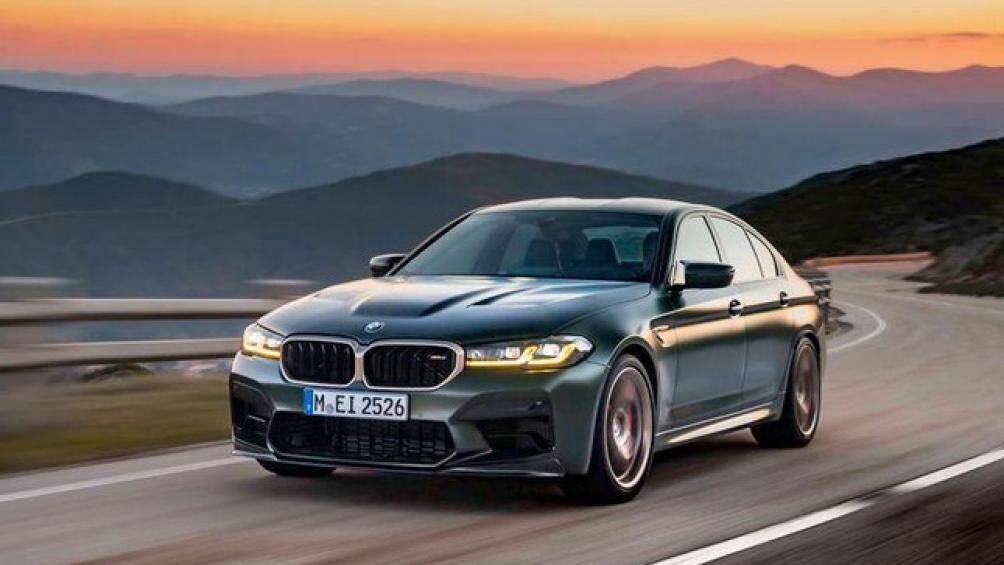 2. BMW M5 CS (F90): Khối động cơ V8 tăng áp kép 4,4 lít tạo ra công suất 626 mã lực