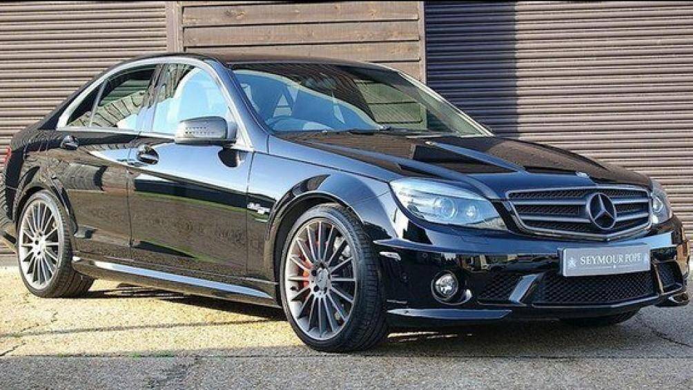 9. Mercedes-Benz C63 AMG (W204): Động cơ nguyên bản M156 – cỗ máy V8 6,2 lít bền bỉ sản sinh công suất 450 mã lực