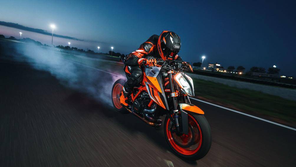 5. KTM 1290 Super Duke R