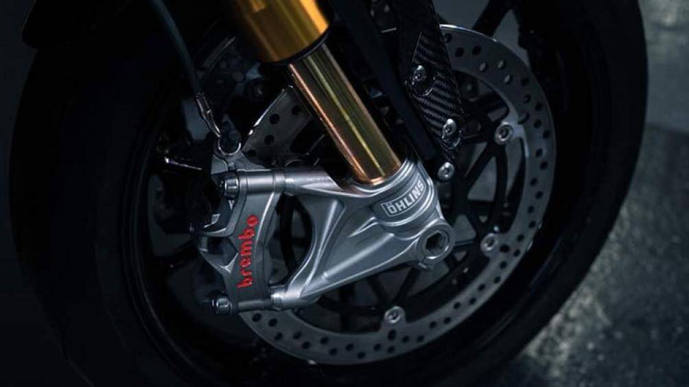 Điểm đáng giá trên Triumph Speed Triple 1200 RR là hệ thống treo điện tử Ohlins Smart EC 2.0 cao cấp nhất hiện nay