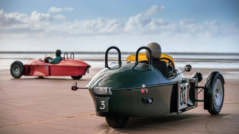 Xe được trang bị một số tính năng như hộp bàn đạp có thể điều chỉnh nhả nhanh, cột lái có thể điều chỉnh tầm với