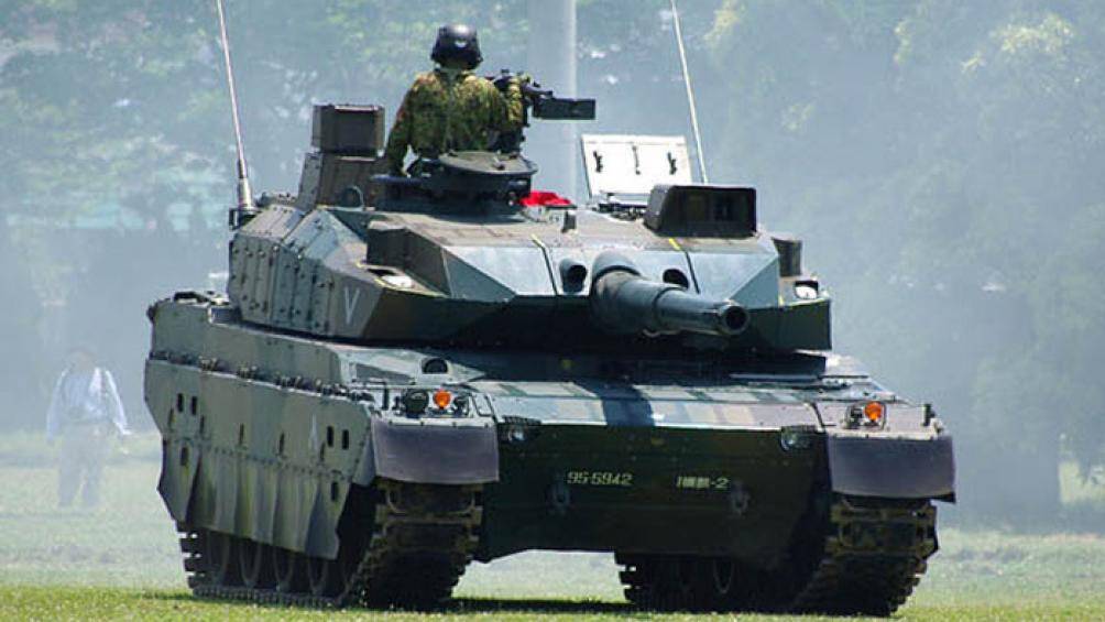 6. Type 90: Mẫu xe tăng chiến đấu chủ lực của Nhật Bản cũng có tốc độ lên tới 70 km/h