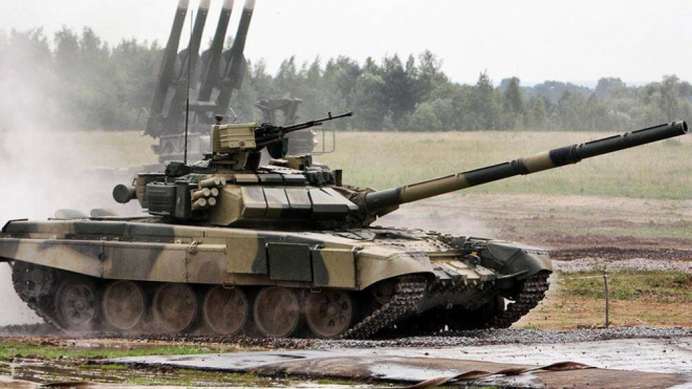 7. T-90S: Có mặt trong biên chế của quân đội Việt Nam, T-90S là mẫu xe tăng có thể đạt tới vận tốc 69 km/h