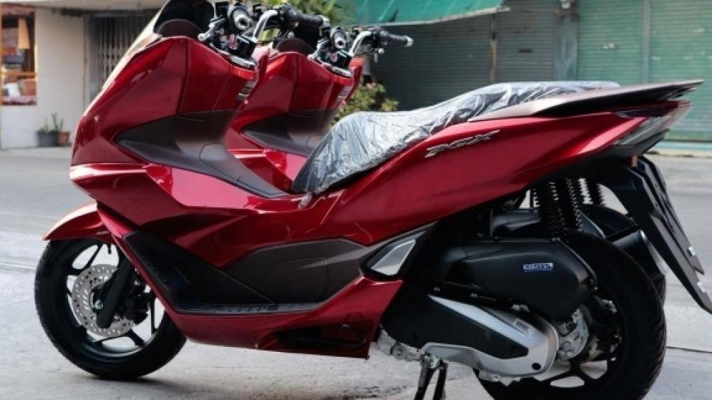 Khối động cơ 156,9 cc, làm mát bằng dung dịch, công suất 15,8 mã lực tại 8.500 vòng/phút, mô-men xoắn cực đại 14,7 Nm tại 6.500 vòng/phút