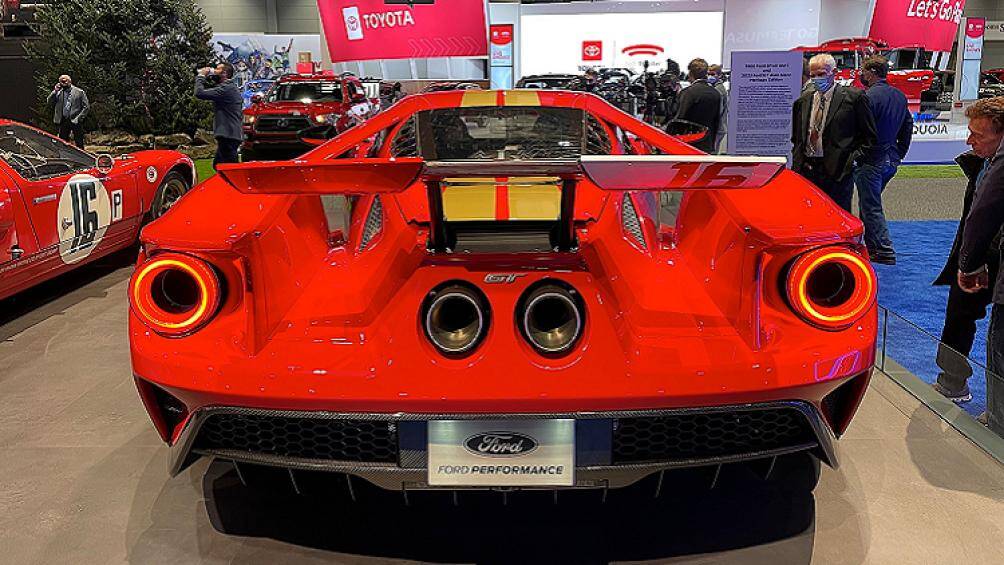 Từ phiên bản 2020, công suất của xe được nâng lên 669 mã lực. Giá xe Ford GT Alan Mann Heritage Edition bản đặc biệt hiện chưa được công bố chính thức