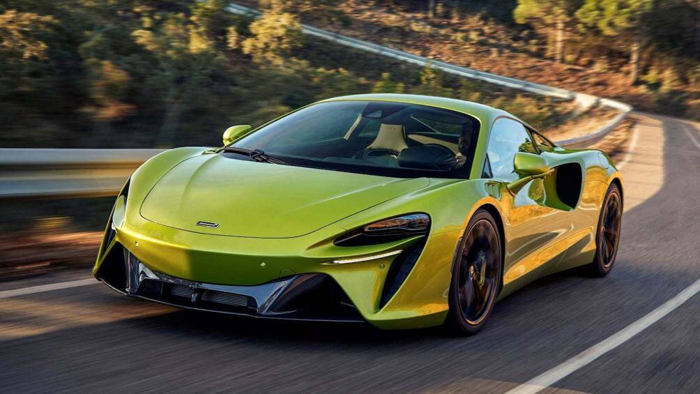 Động cơ này có khả năng quay với tốc độ lên đến 8.500 vòng/phút, sản sinh công suất cực đại 585 mã lực và 585 Nm mô-men xoắn