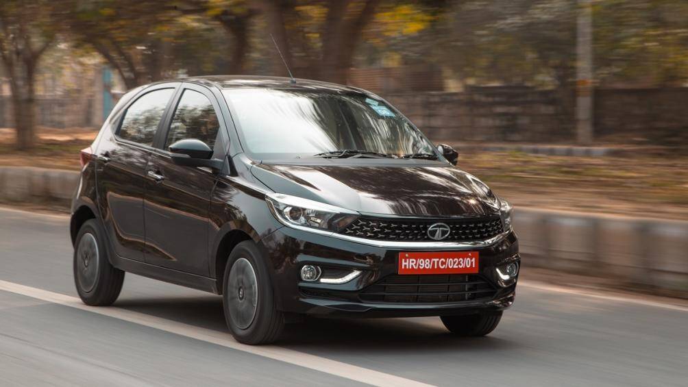 10. Tata Tiago / Tigor và Tigor EV - 4/5