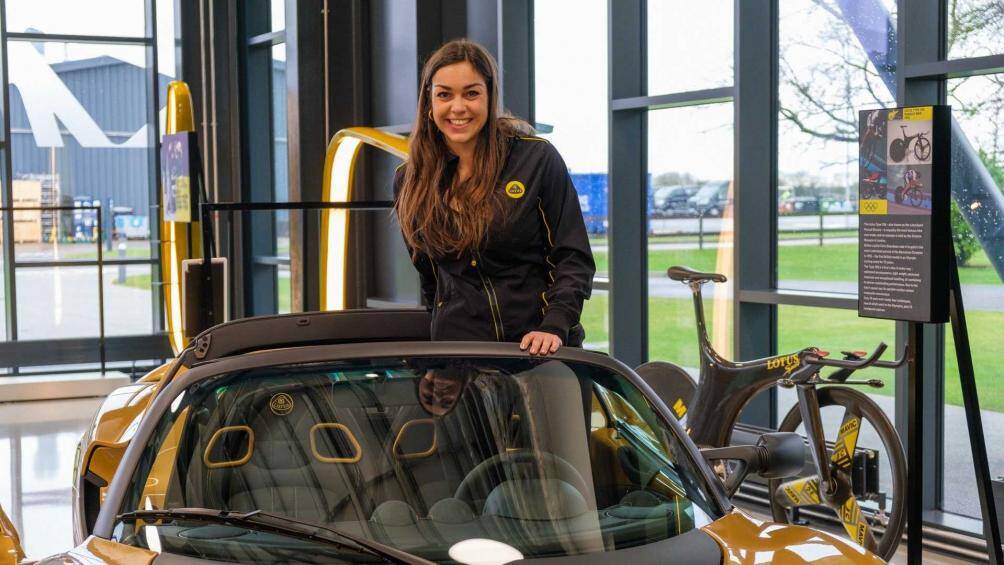 Elisa Artioli là nhân vật đặc biệt về mặt tinh thần với mẫu xe thể thao Lotus Elise, khi tên gọi "Elise" được bắt nguồn từ chính tên của cô
