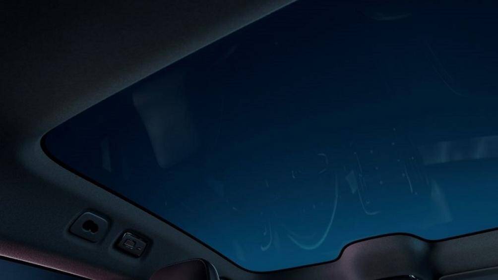 Volvo C40 sẽ dùng chung hệ truyền động P8 AWD với XC40 Recharge, bao gồm hai mô-tơ điện đặt ở trục trước/sau cho tổng công suất 402 mã lực