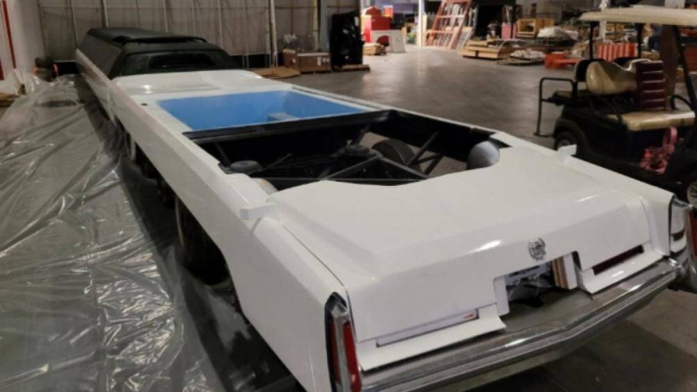 Dự án khôi phục chiếc xe ô tô dài kỷ lục tiêu tốn hơn 250.000 USD, phần lớn là tiền vận chuyển, vật liệu, nhân công...