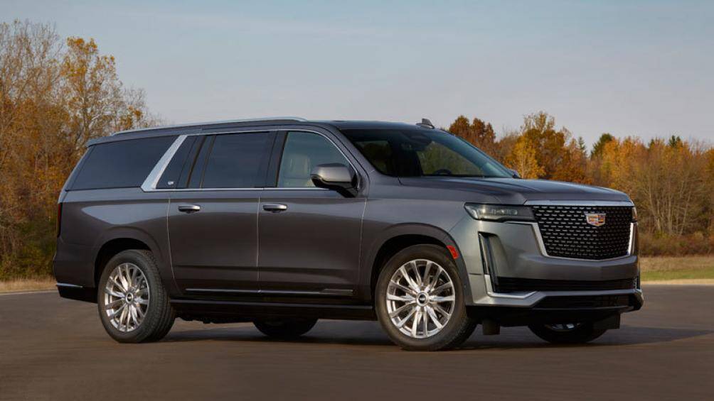 1. Cadillac Escalade (chiều dài tổng thể: 5.766 mm)