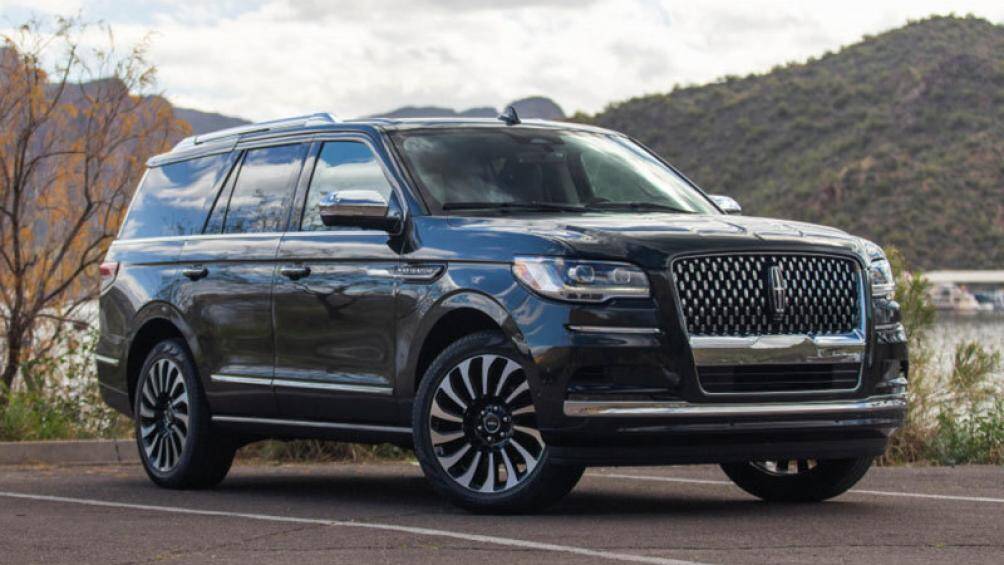 4. Lincoln Navigator L (chiều dài tổng thể: 5.636 mm)