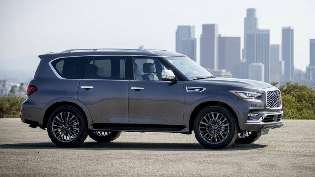 8. Infiniti QX80 (chiều dài tổng thể: 5.339 mm)