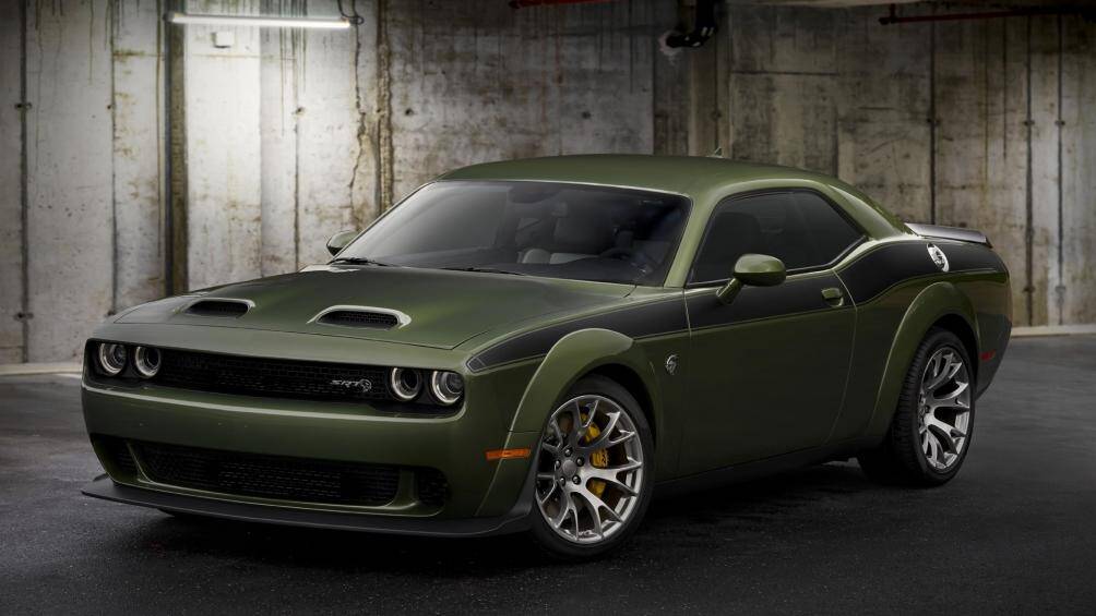 4. Dodge Challenger SXT (giá khởi điểm: 30.430 USD)