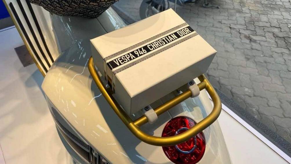 Một số khách khác muốn đặt nhưng số lượng giới hạn nên hãng cần sự đồng ý từ hãng mẹ tại Italy