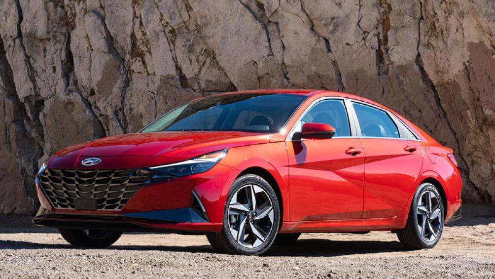 10. Hyundai Avante (doanh số: 3.697 chiếc)