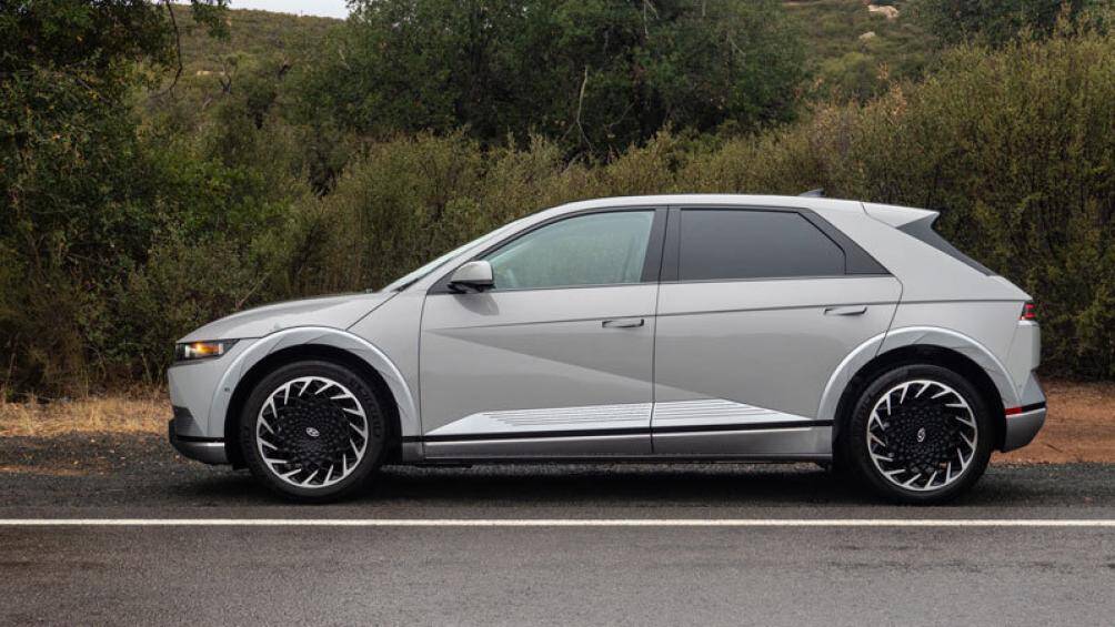 7. Hyundai Ioniq 5 (doanh số: 3.995 chiếc)