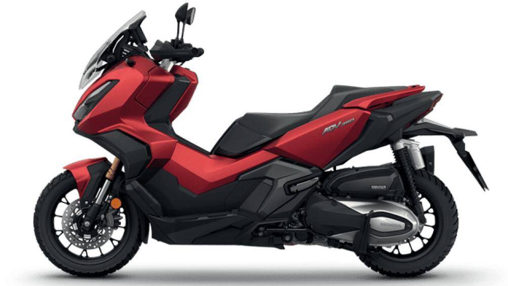 Mức giá lần lượt cho 4 phiên bản trên tương ứng với giá 125 triệu đồng, 126,3 triệu đồng, 135,6 triệu đồng và 137 triệu đồng