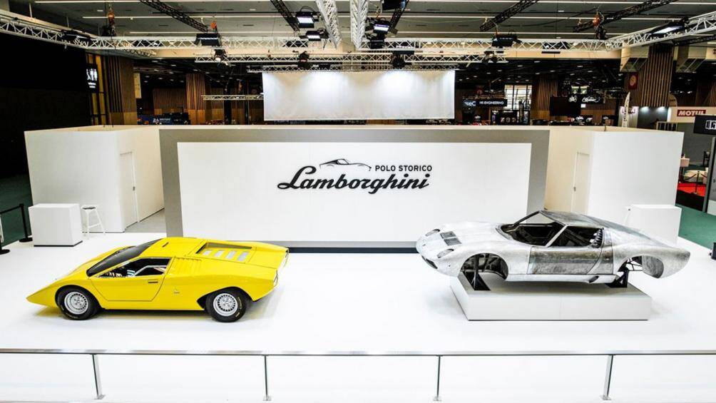Tại triển lãm xe cổ Rétromobile Paris 2022 đang diễn ra tại Pháp, Lamborghini mang đến 2 mẫu Countach LP 500 và Miura P400 SV