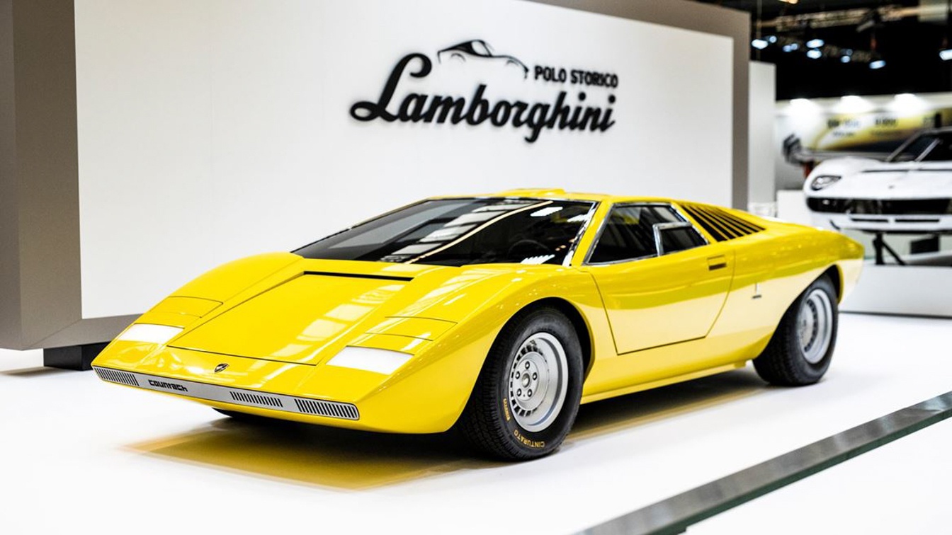Mẫu concept Lamborghini Countach LP 500 về nguyên bản được trình làng tại triển lãm Geneva Motor Show năm 1971