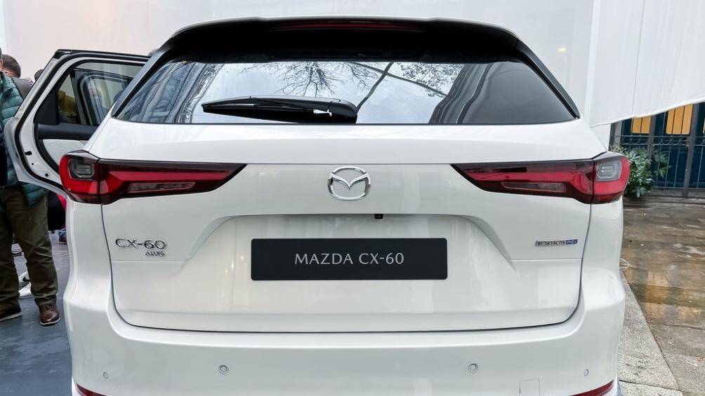 CX-60 là mẫu xe đầu tiên của Mazda sử dụng công nghệ hybrid sạc điện (PHEV) với nền tảng và động cơ mới