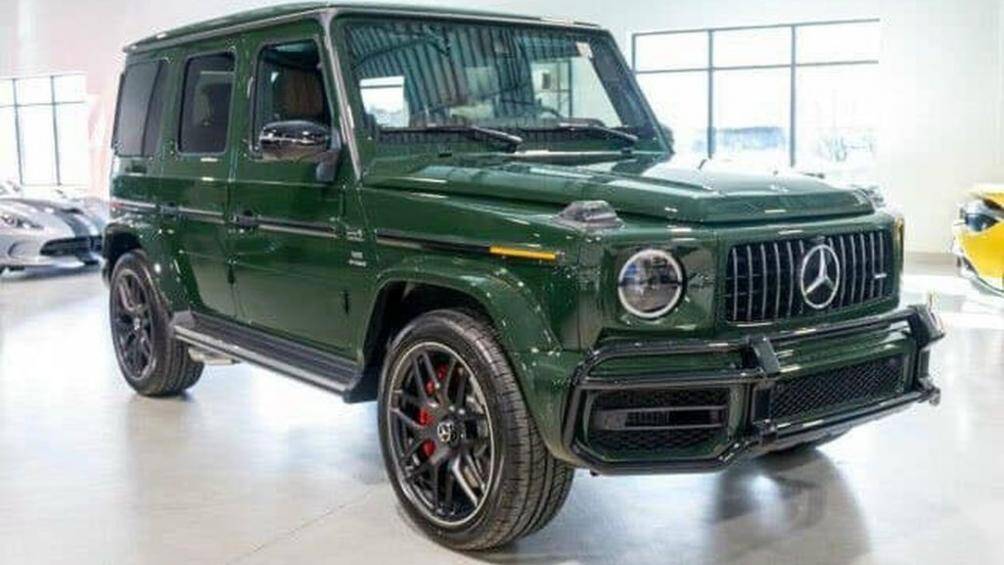 Một đại lý chuyên nhập khẩu xe sang ở Hà Nội vừa chào bán Mercedes-AMG G63 sản xuất năm 2022 màu xanh Green với giá bán hơn 14 tỷ đồng