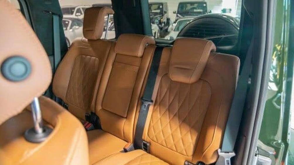 Hệ thống ghế ngồi trên Mercedes-AMG G63 2022 được làm từ chất liệu da cao cấp, tích hợp các chức năng hiện đại như: massage, sưởi tự động...