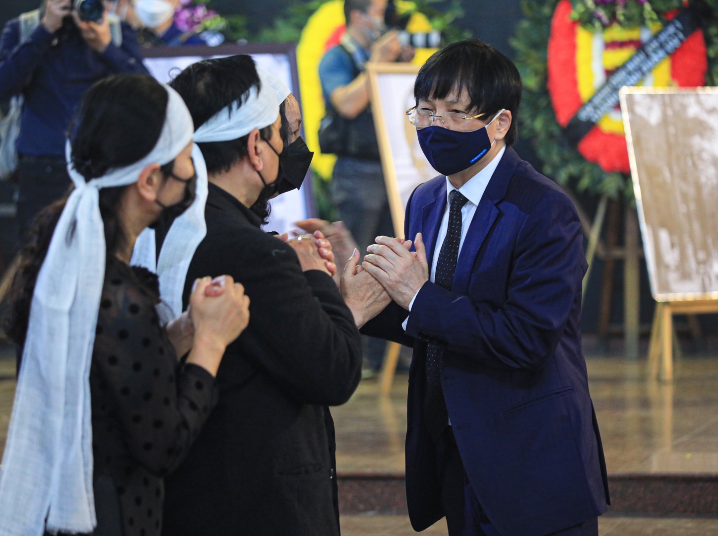 Nhà báo Hồ Quang Lợi