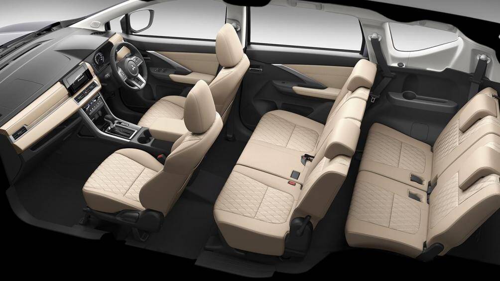 Trang bị an toàn gồm 2 túi khí, hệ thống chống bó cứng phanh ABS, phân phối lực phanh điện tử EBD, cân bằng điện tử và hỗ trợ khởi hành ngang dốc