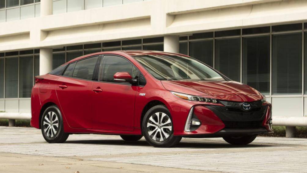8. Toyota Prius Prime 2021