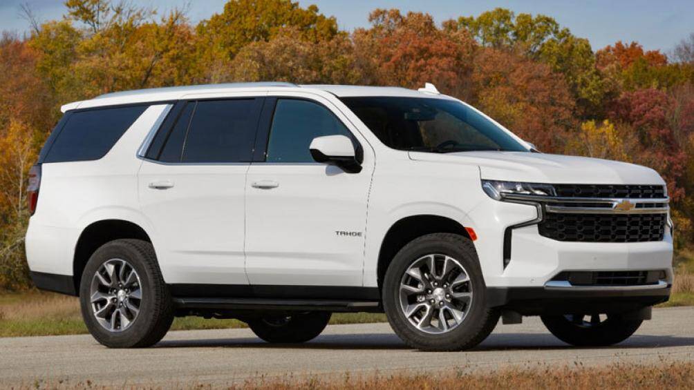 SUV cỡ lớn động cơ đốt trong tiết kiệm nhiên liệu nhất: Chevrolet Tahoe Diesel (mức tiêu hao nhiên liệu ở đường hỗn hợp: 10,1 lít/100 km)