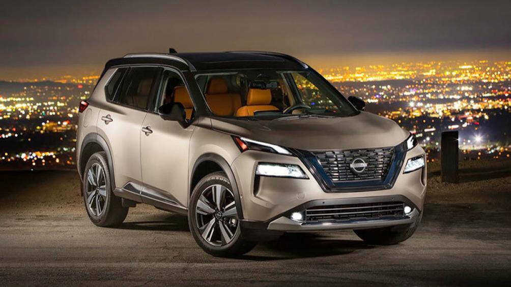 SUV cỡ nhỏ tiết kiệm nhiên liệu nhất: Nissan Rogue (mức tiêu hao nhiên liệu ở đường hỗn hợp: 7,6 lít/100 km)