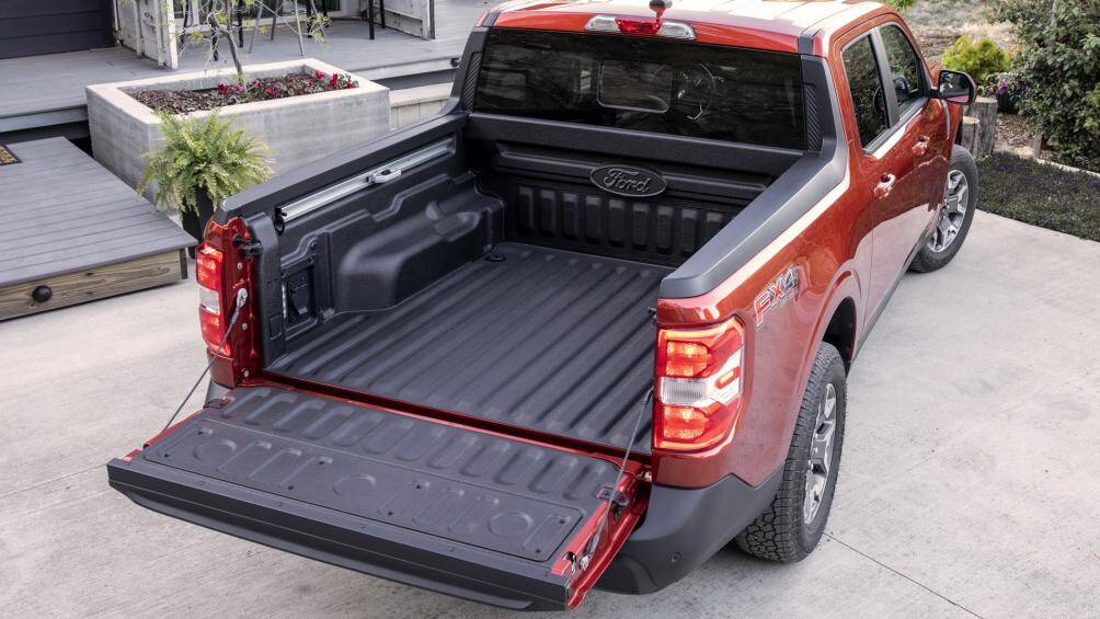 Ford vừa công bố một phát minh mới khá thú vị với chiếc xe bán tải Maverick được trang bị quạt thông gió đặt giữa cabin và thùng xe