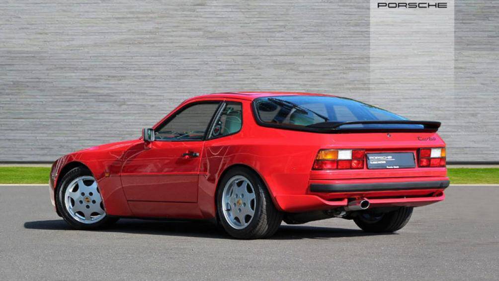 2. Porsche 944 Turbo