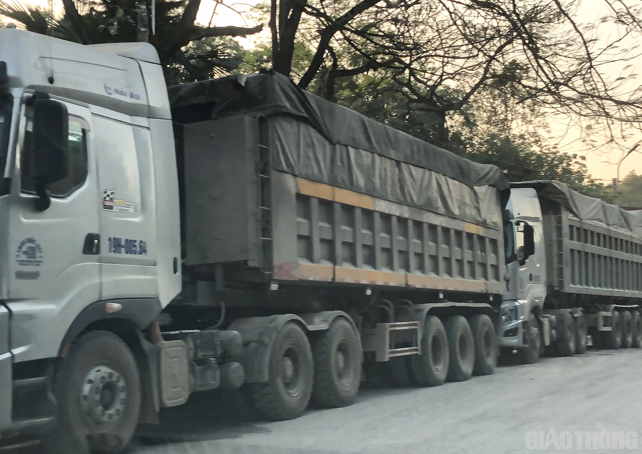 Ngay sau khi nhận được tin báo, PV Báo Giao thông đã nhanh chóng vào cuộc điều tra và nhận thấy phản ánh của bạn đọc là hoàn toàn có cơ sở.