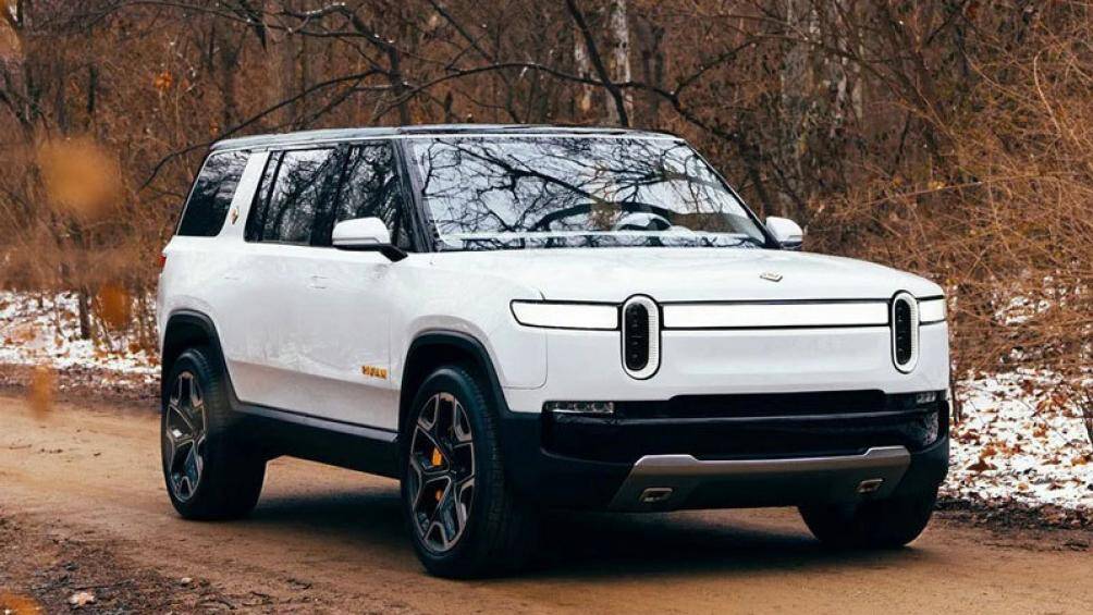 3. Rivian R1S