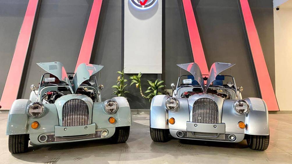 Phiên bản Morgan Plus Four sử dụng khối động cơ BMW TwinPower Turbo bốn xi-lanh có dung tích 2.0 lít, sản sinh công suất tối đa 255 mã lực